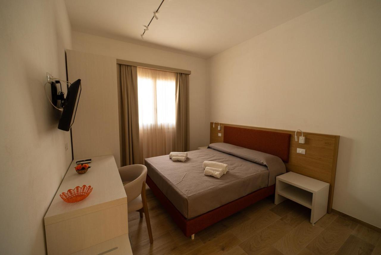 Hotel Butiko à Castelluzzo Extérieur photo